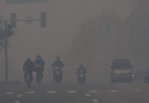 雾霾阵痛让全民“觉醒 ” 节能环保型吸油烟机成厨房标配