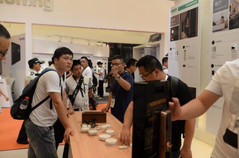 直击2017上海国际智能家居展:阿里联手鸿雁,打造“全屋智能”