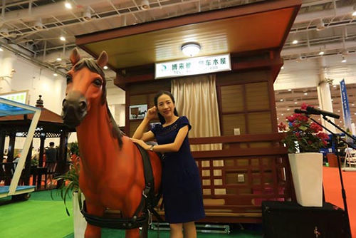 博来雅“海陆空”主题风房车木屋成首届厦门国际自驾和露营生活博览会“新宠”