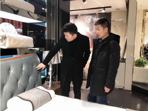 比努力更努力——爱依瑞斯高管团队的岁末和年初