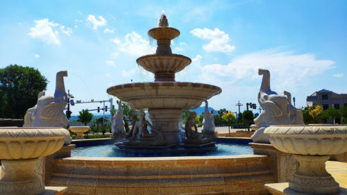 筑城,筑家,筑情,宏伟地产精工打造涞源人居新典范——御湖温莎