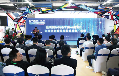 链接全球,首届国际进口木材贸易博览会引领木业创新发展。