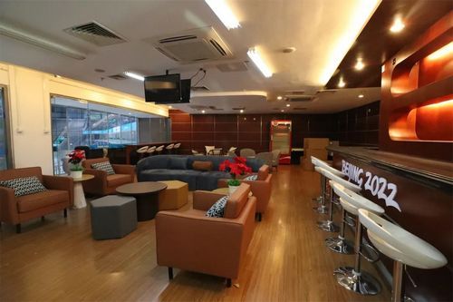 皇朝家居为国家体育馆供应的家具安装布置完毕,预祝冬奥会圆满成功