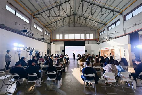 经典与新生对话,东芝携手设计师探寻江城之美