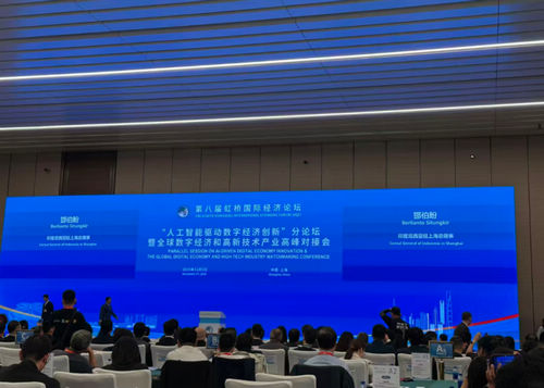 权达水晶 | 闪耀进博会 科技与工艺融合点亮未来