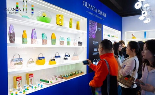 以晶为媒,与光同行 | 权达水晶于广州设计周续写工艺与商业交融的新篇